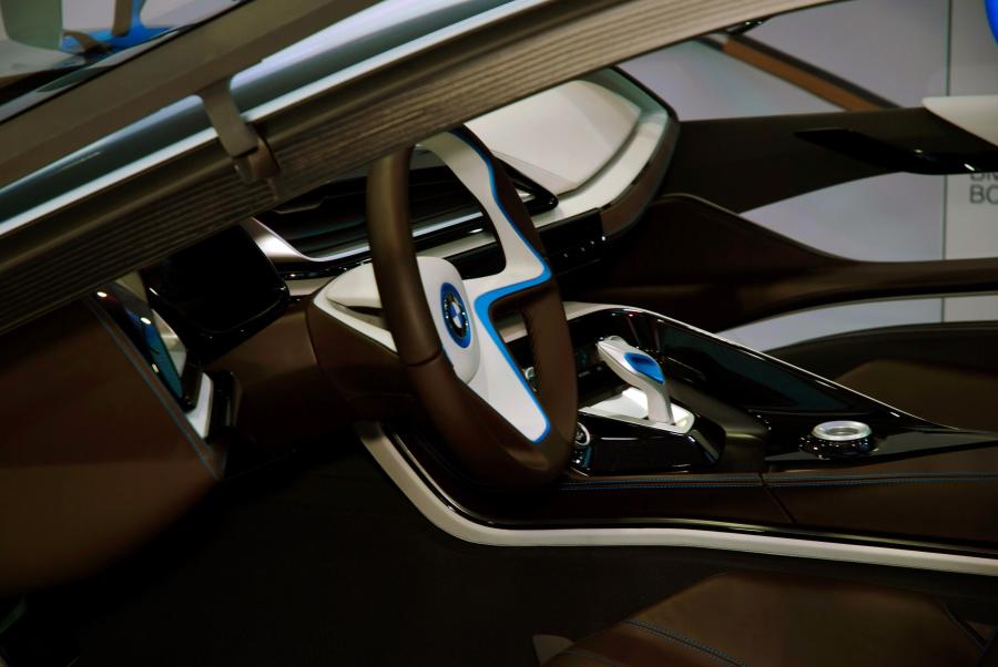  BMW i8 Concept 2011 года  (фото 13 из 123)